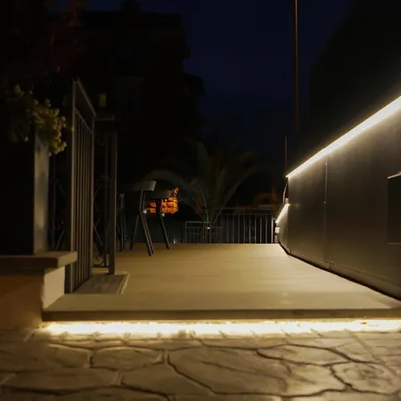 Luxury House Hotel
